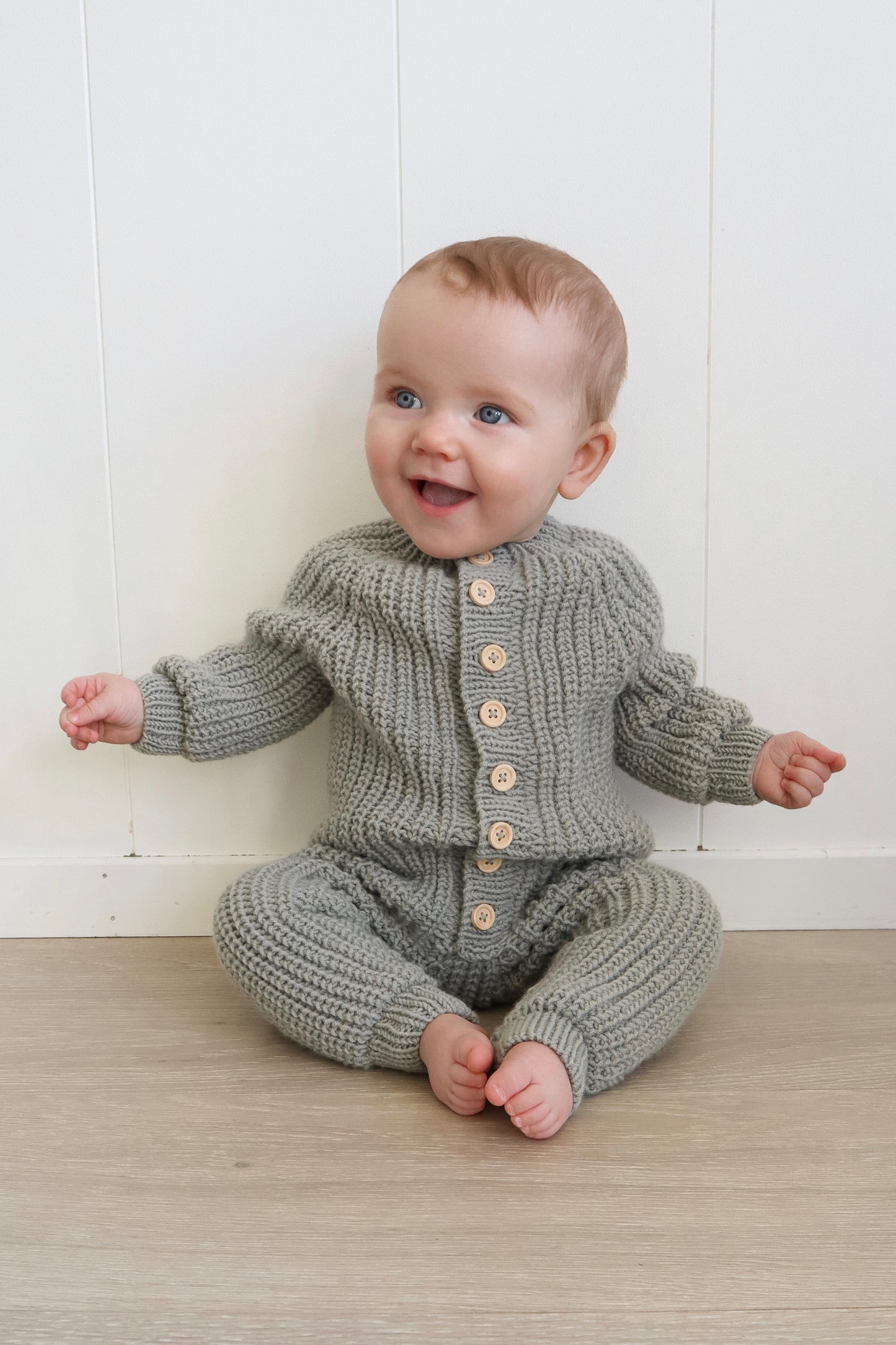 Lille Heldress Strikkepakke
