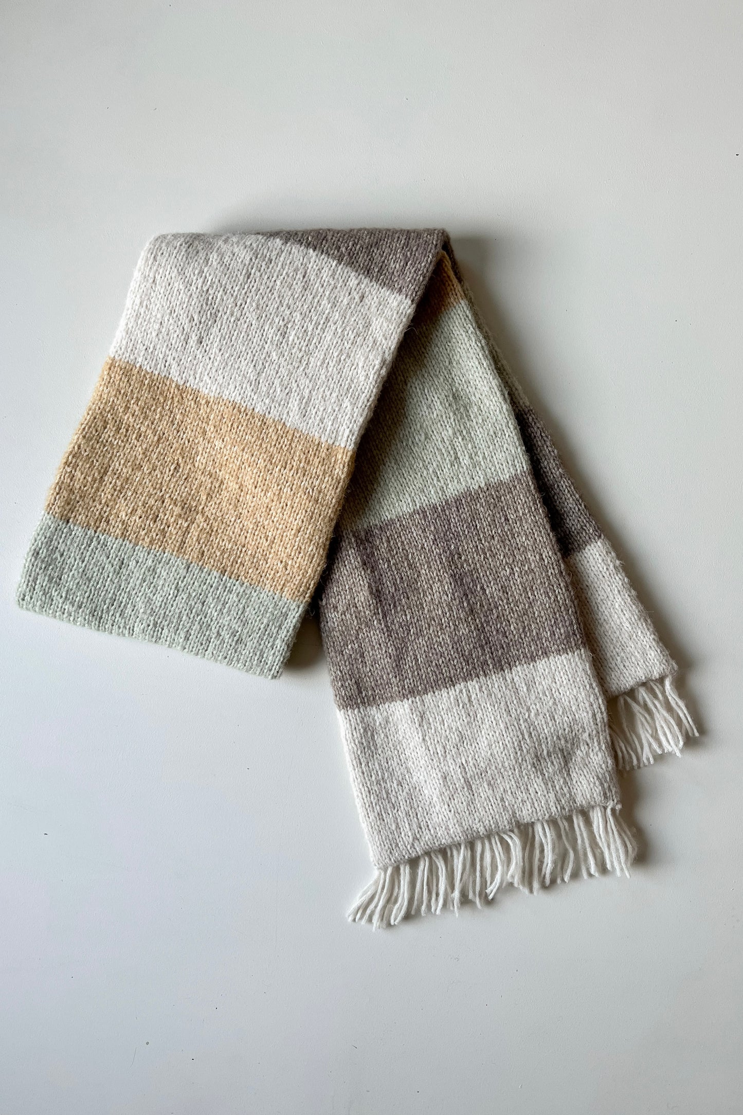 Fluffy Skjerf Strikkepakke