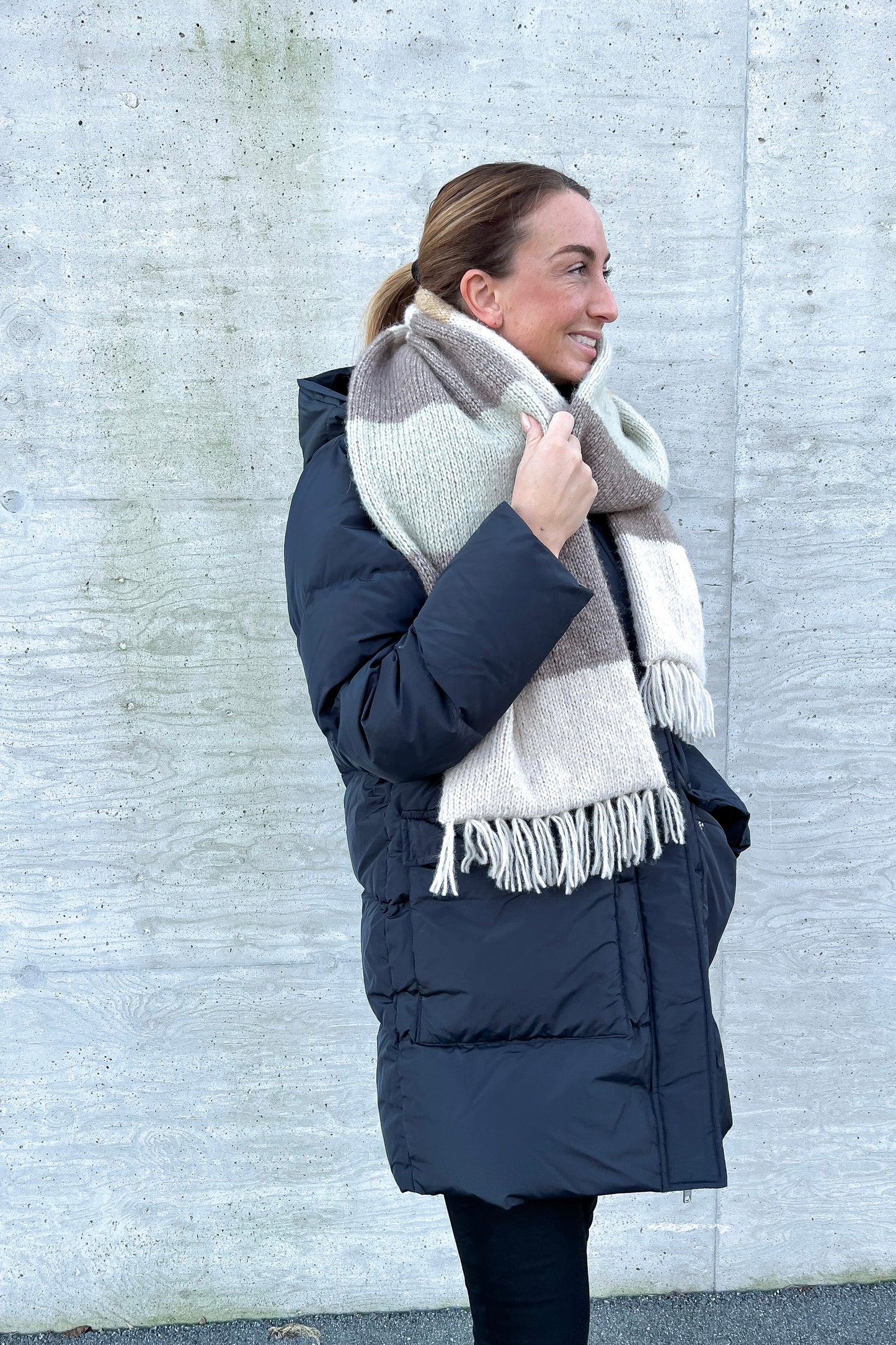 Fluffy Skjerf Strikkepakke